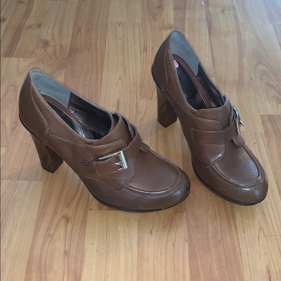 Sofft Nickleby brown leather booties size 8 - Picture 3 of 11